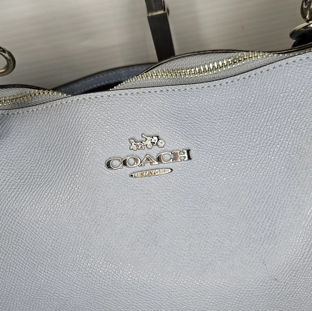 COACH Ava Exotic Trim Tote – Cornflower Snake-Embossed Leather, Zip Closure